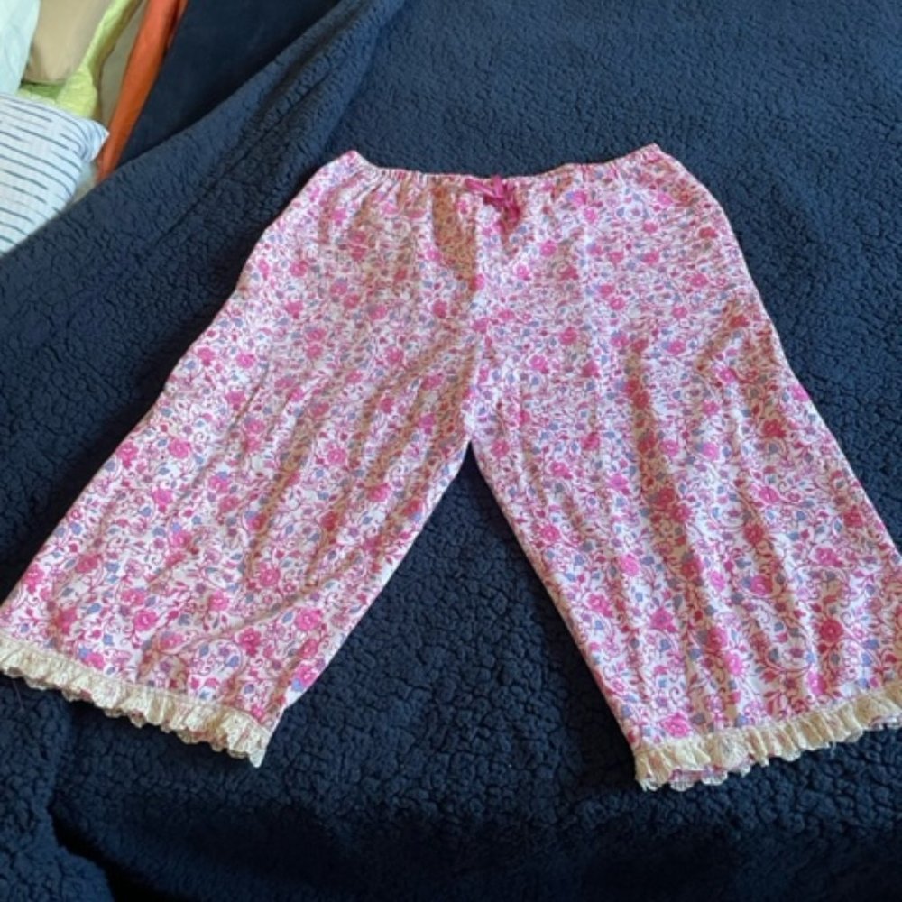 Pajama Bottom's "Delicates" 1X/XL Crop Pant's